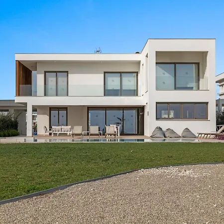 Villa Serenity Waves 5 Larnaca