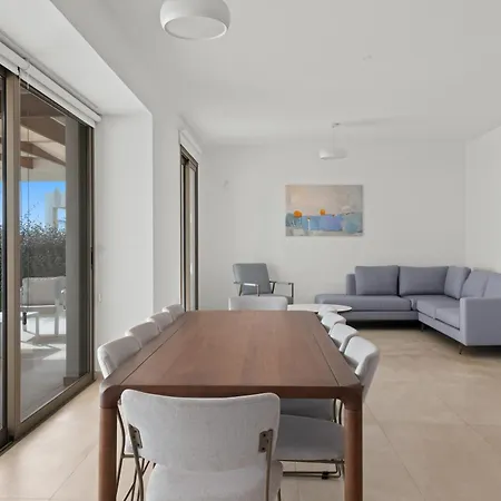 Serenity Waves 5 Vila *