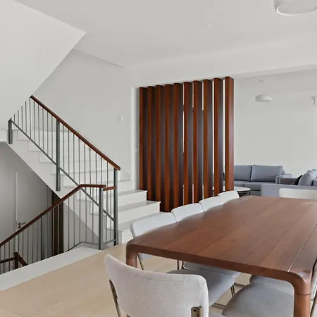 Serenity Waves 5 Vila