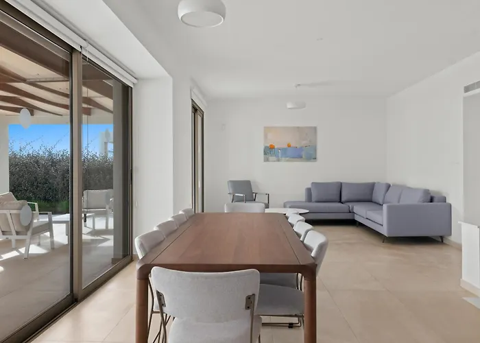 Serenity Waves 5 Villa *