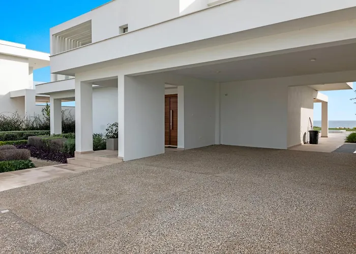 Serenity Waves 5 Willa *